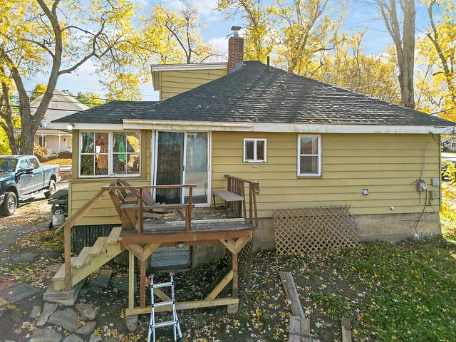 $260,000 | 229 Highland Avenue, Gardiner, ME 04345