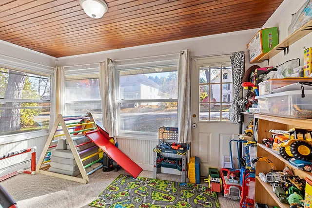 $260,000 | 229 Highland Avenue, Gardiner, ME 04345