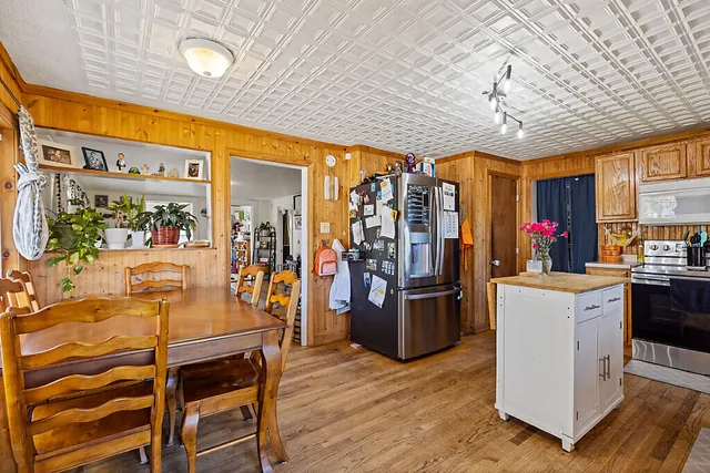 $260,000 | 229 Highland Avenue, Gardiner, ME 04345