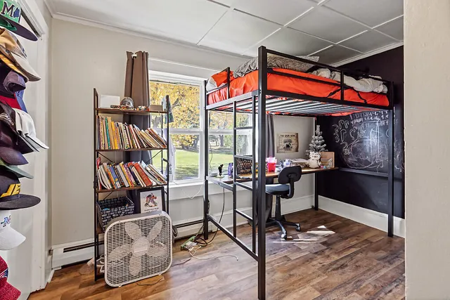 $260,000 | 229 Highland Avenue, Gardiner, ME 04345