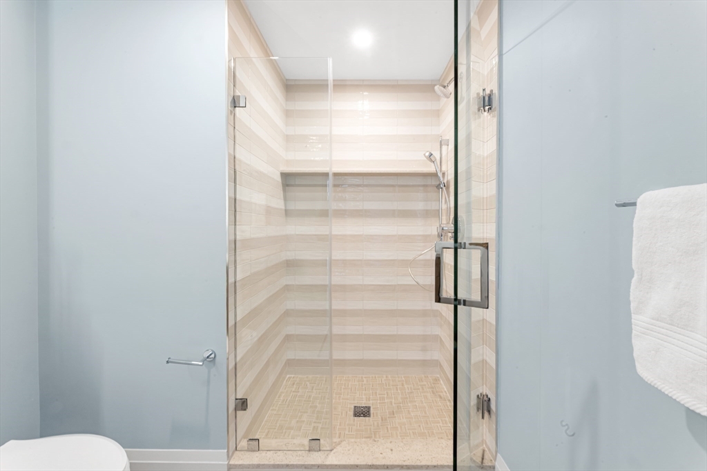 34 Oak Street, Unit 302 Boston, MA 02136 - Photo 13 of 28