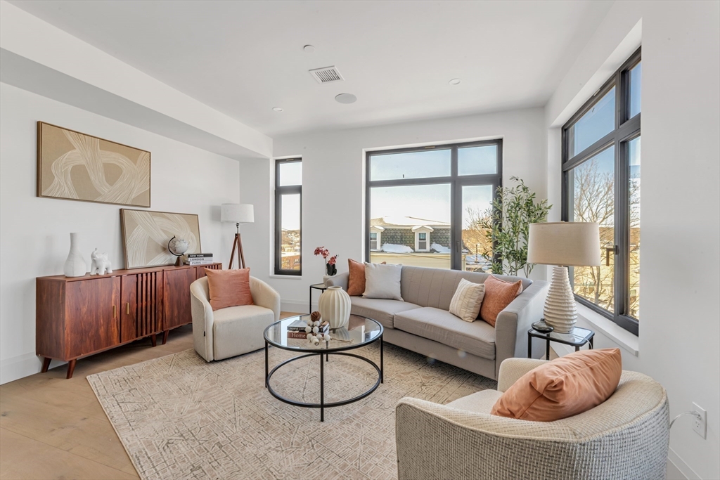 34 Oak Street, Unit 302 Boston, MA 02136 - Photo 5 of 28