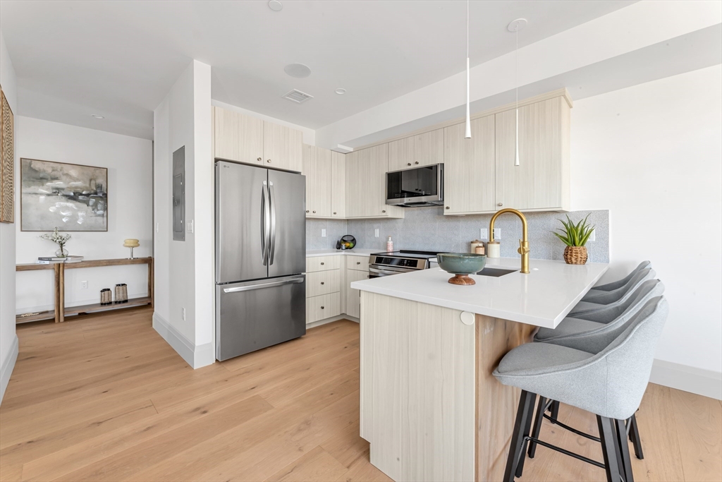 34 Oak Street, Unit 302 Boston, MA 02136 - Photo 7 of 28