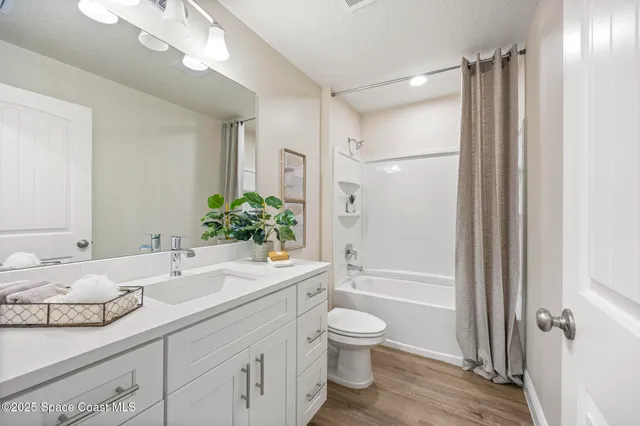 $1,390,000 | 208-238 Hidden Wds Place, Melbourne, FL 32901