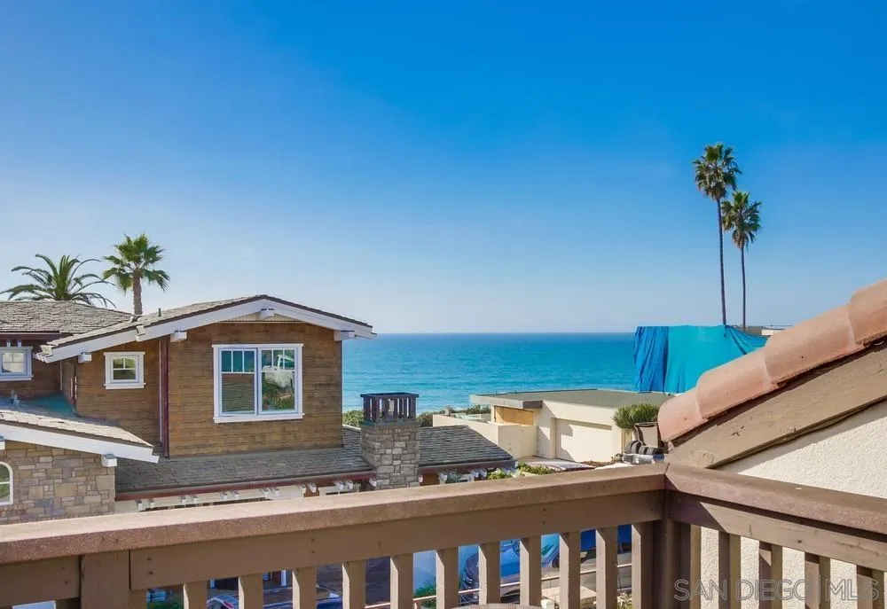 141 Sea Cliff Way Del Mar, CA 92014 - Photo 41 of 65 a front view of a house with a garden