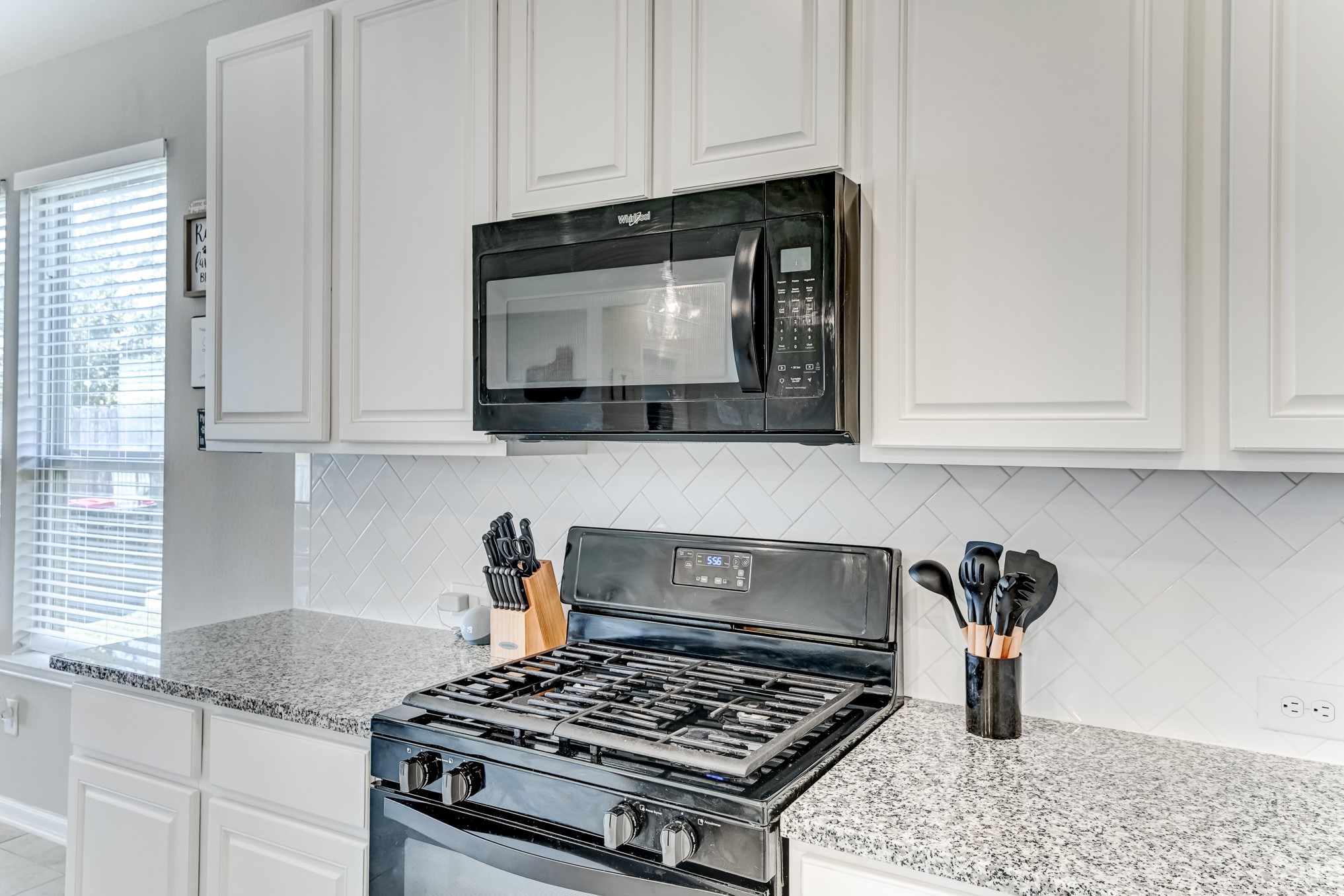 25307 Champion Ridge Court Katy, TX 77493 - Photo 21 of 48 Kitchen
