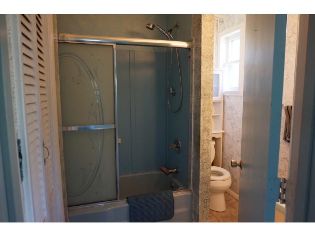 6 Gifford Road Hartford, VT 05001 - Photo 3 of 21 Gallery Image 3