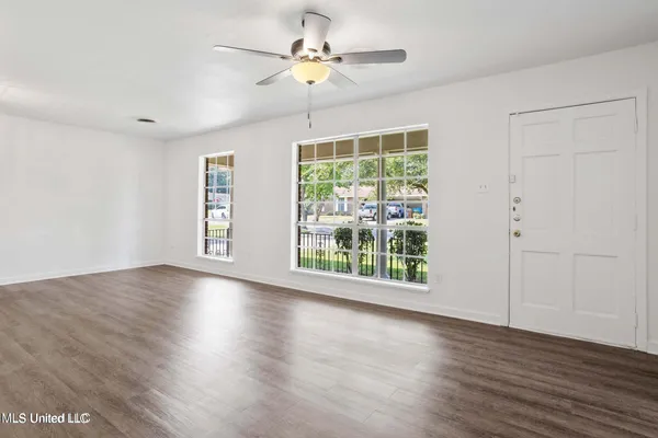 $1,900 | 2508 Shady Lane, Biloxi, MS 39531