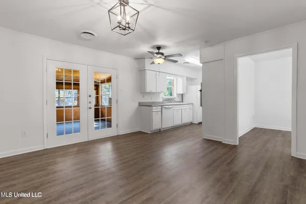 $1,900 | 2508 Shady Lane, Biloxi, MS 39531