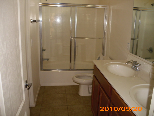 280 South Evergreen Road, Unit 1273 Tempe, AZ 85288 - Photo 7 of 8 MASTER BATH