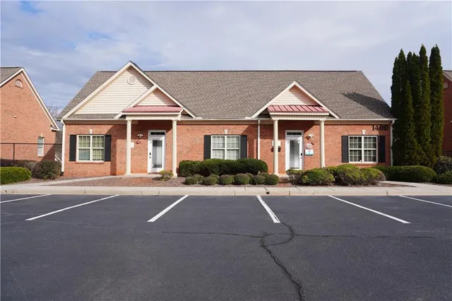 $1,500 | 4485 Tench Road, Unit 1420, Suwanee, GA 30024