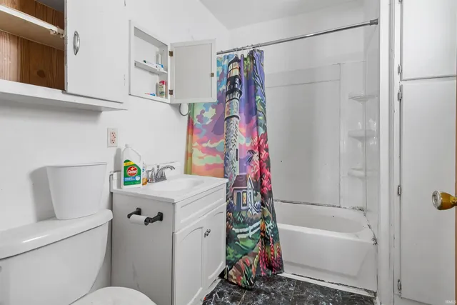 $68,000 | 2224 South Washington Street, Marion, IN 46953