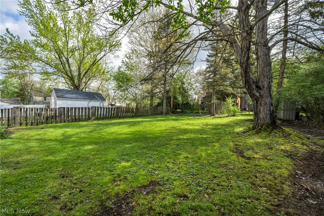 1371 Cranover Road Lyndhurst, OH 44124 - Photo 24 of 28