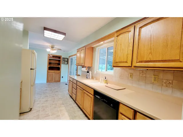 $630,000 | 2965 South Myrtle Road, Myrtle Creek, OR 97457