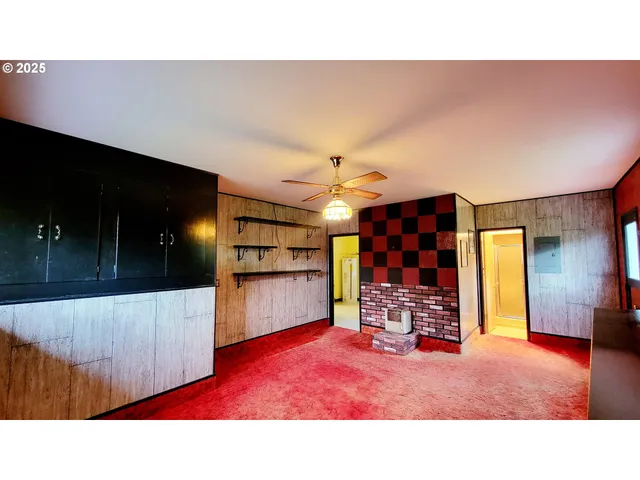 $630,000 | 2965 South Myrtle Road, Myrtle Creek, OR 97457