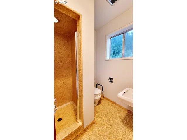 $630,000 | 2965 South Myrtle Road, Myrtle Creek, OR 97457