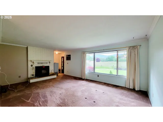 $630,000 | 2965 South Myrtle Road, Myrtle Creek, OR 97457