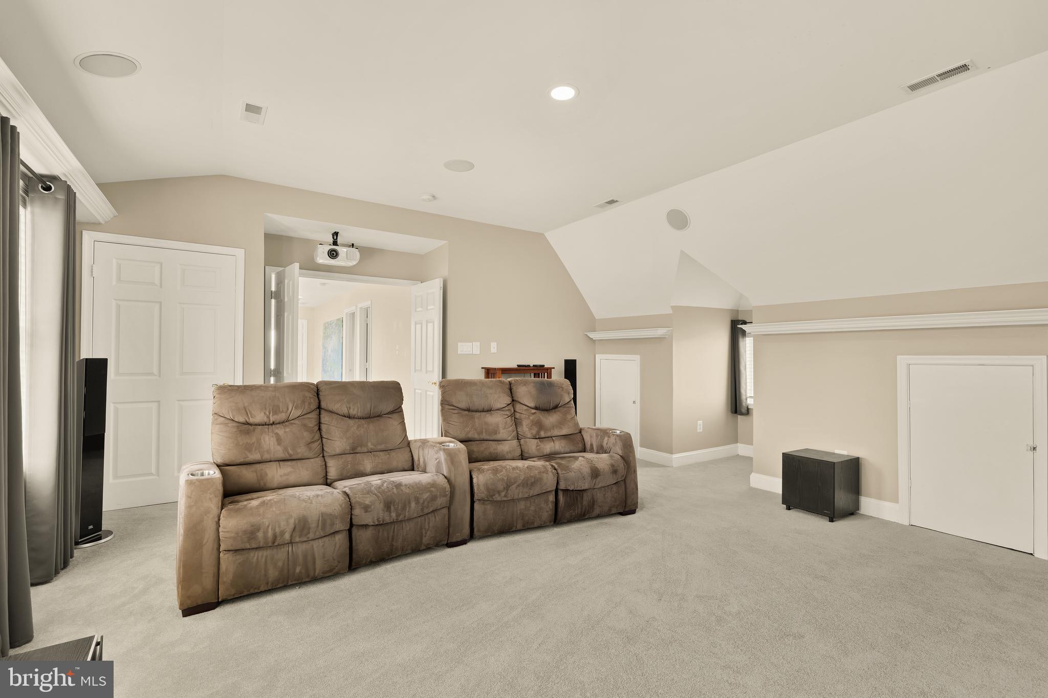 20407 Peach Tree Road Dickerson, MD 20842 - Photo 34 of 53 a living room with furniture and a couch