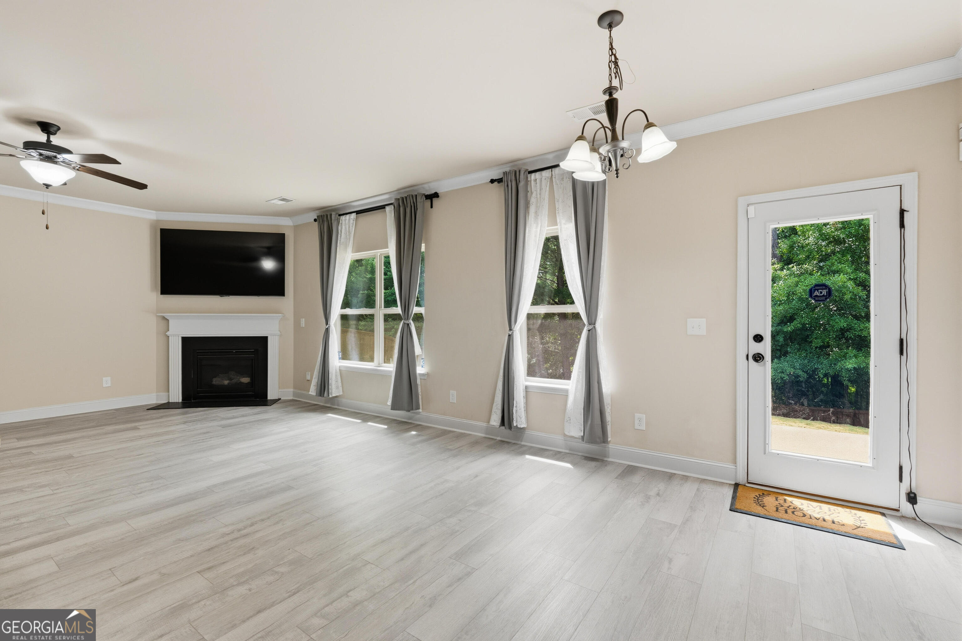 2777 Lakeview Walk Decatur, GA 30035 - Photo 6 of 36