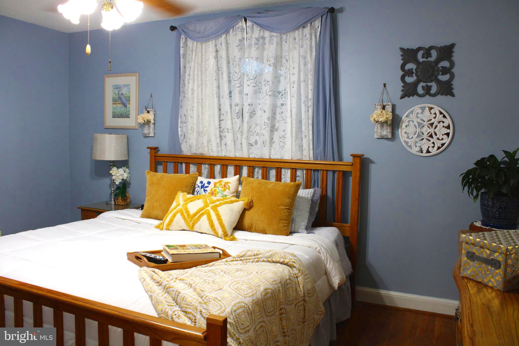 6524 Little Falls Road Arlington, VA 22213 - Photo 7 of 22 Master bedroom