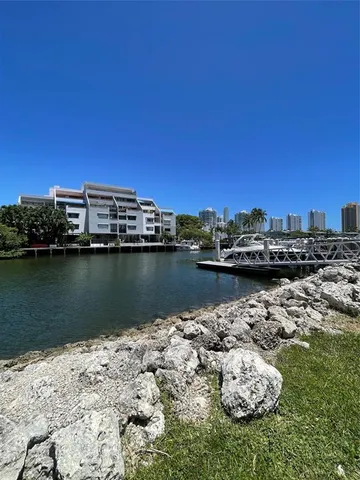 $2,100 | 400 Kings Point Drive, Unit 1027, Sunny Isles Beach, FL 33160