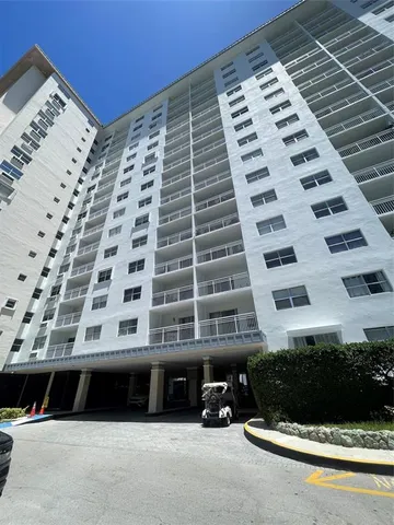 $2,100 | 400 Kings Point Drive, Unit 1027, Sunny Isles Beach, FL 33160