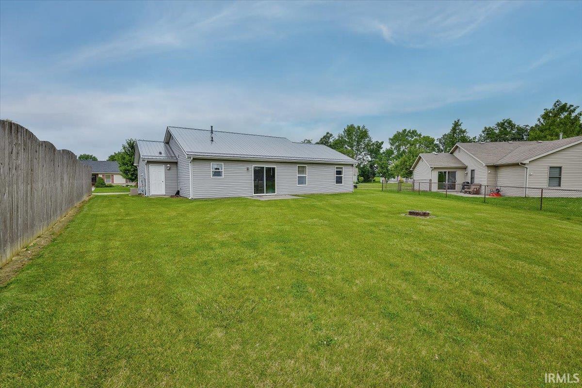 1120 Eastridge Drive Decatur, IN 46733 - Photo 4 of 26