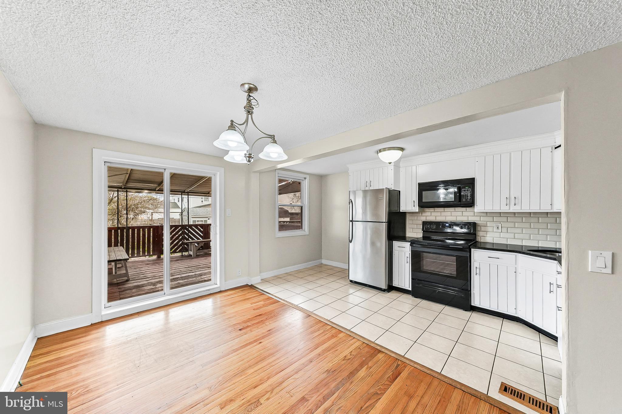 129 Alverstone Road Clifton Heights, PA 19018 - Photo 5 of 19 Dining area