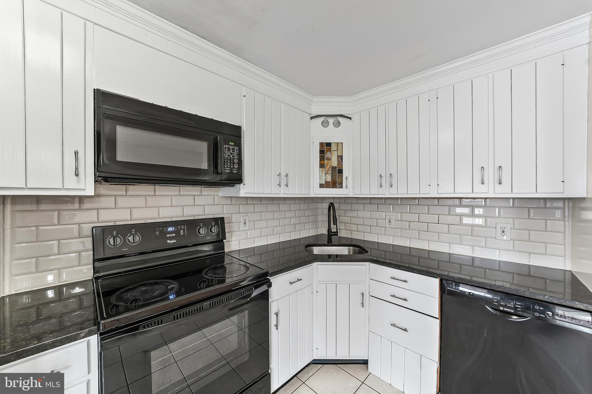 129 Alverstone Road Clifton Heights, PA 19018 - Photo 8 of 19 Kitchen