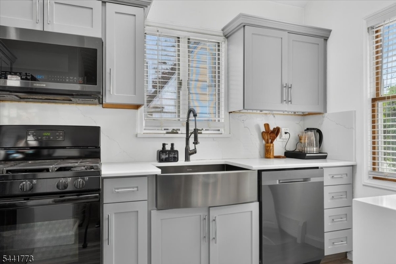 459 Twin Oaks Road Union, NJ 07083 - Photo 15 of 46