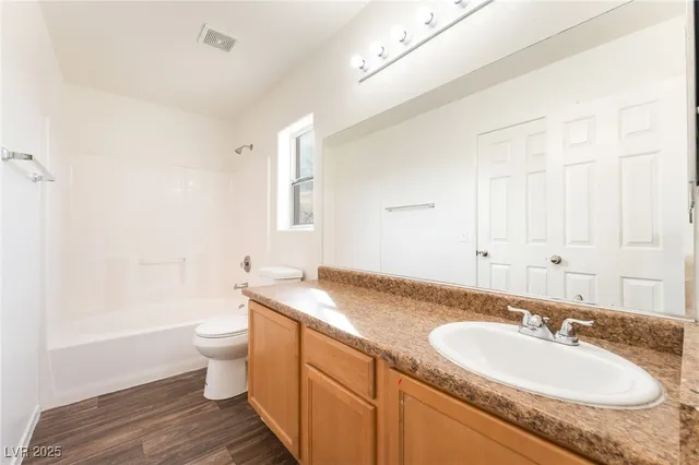 $1,895 | 4045 Puebla Street, Las Vegas, NV 89115