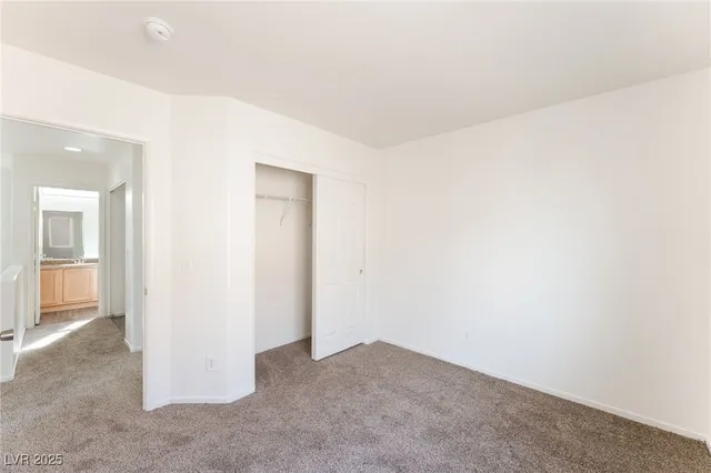 $1,895 | 4045 Puebla Street, Las Vegas, NV 89115