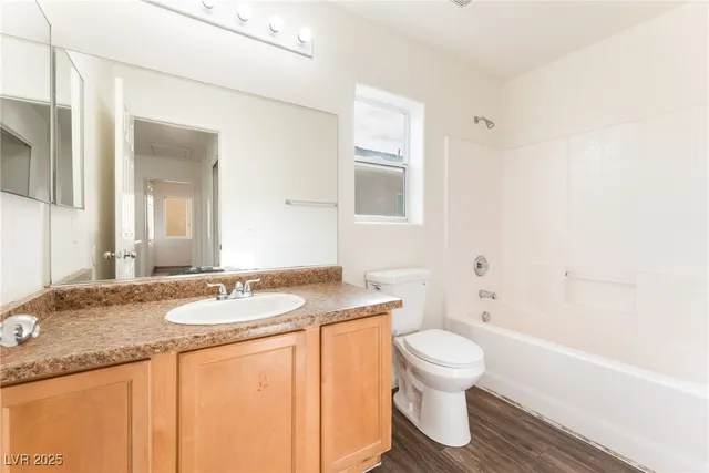 $1,895 | 4045 Puebla Street, Las Vegas, NV 89115