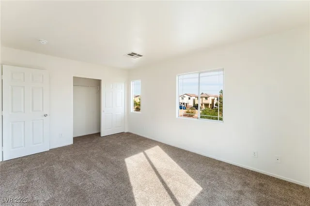 $1,895 | 4045 Puebla Street, Las Vegas, NV 89115