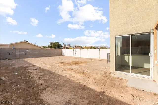$1,895 | 4045 Puebla Street, Las Vegas, NV 89115