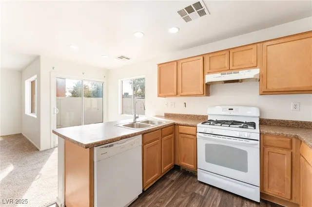 $1,895 | 4045 Puebla Street, Las Vegas, NV 89115