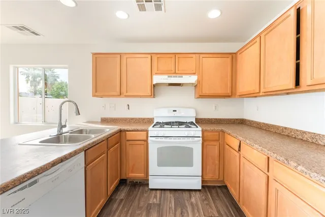 $1,895 | 4045 Puebla Street, Las Vegas, NV 89115