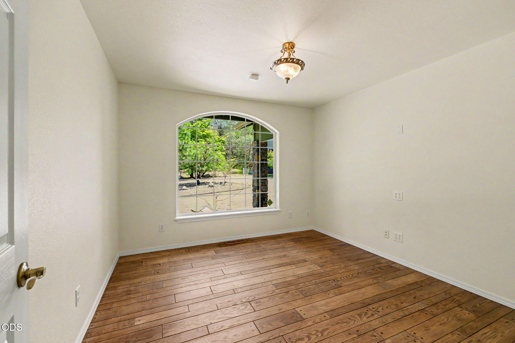7833 Lower River Road Grants Pass, OR 97526 - Photo 33 of 122