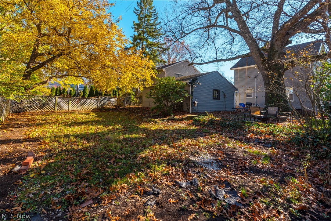24224 Russell Road Bay Village, OH 44140 - Photo 29 of 34