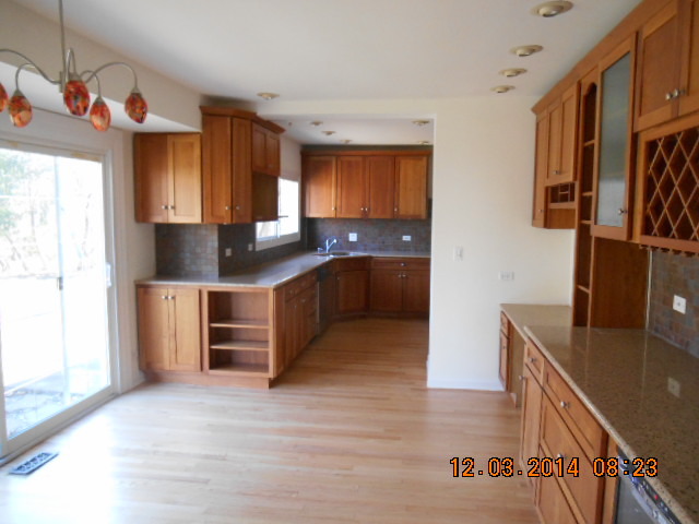 3 Pine Valley Road Rolling Meadows, IL 60008 - Photo 10 of 15 Gallery Image 10