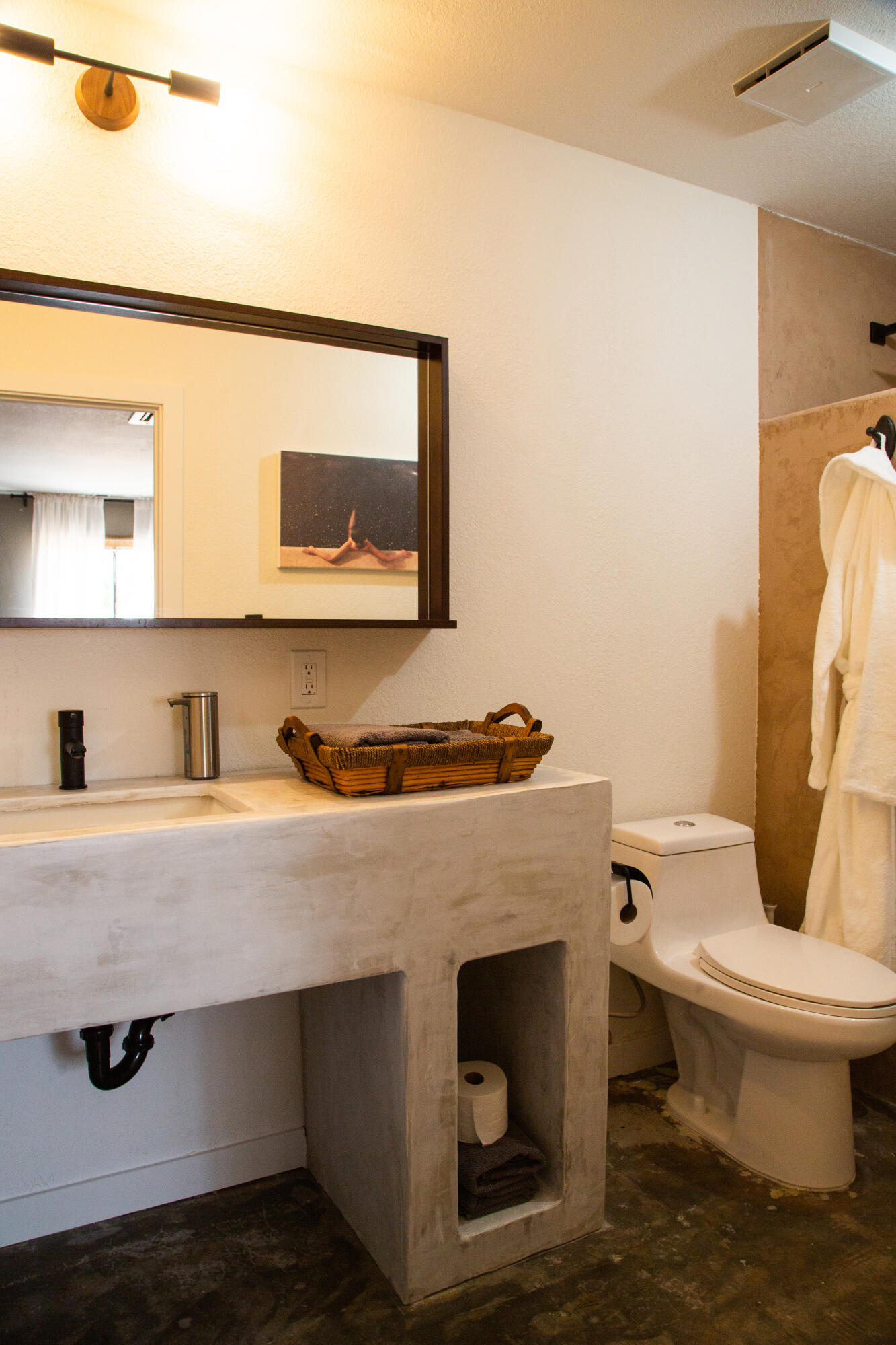 382 Cherokee Trail Yucca Valley, CA 92284 - Photo 44 of 66 a bathroom with a sink a toilet and a mirror