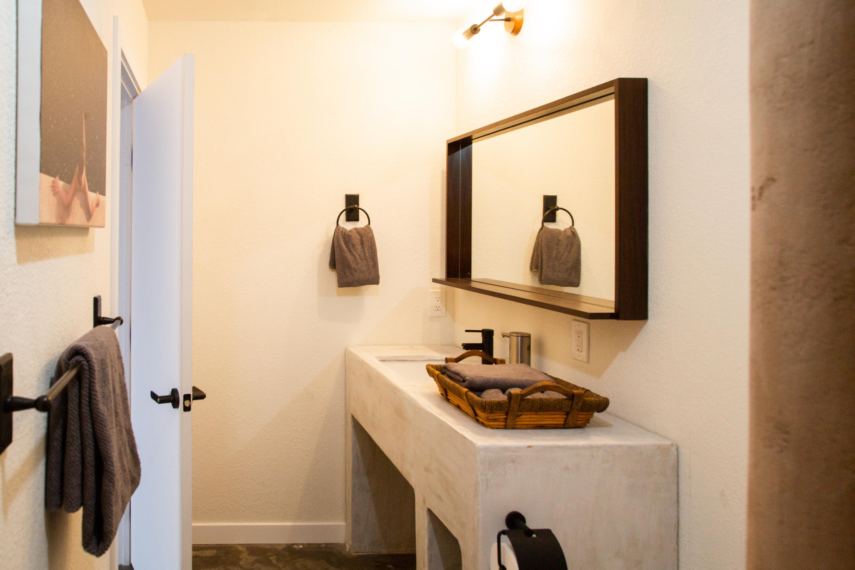 382 Cherokee Trail Yucca Valley, CA 92284 - Photo 45 of 66 a bathroom with a sink and mirror