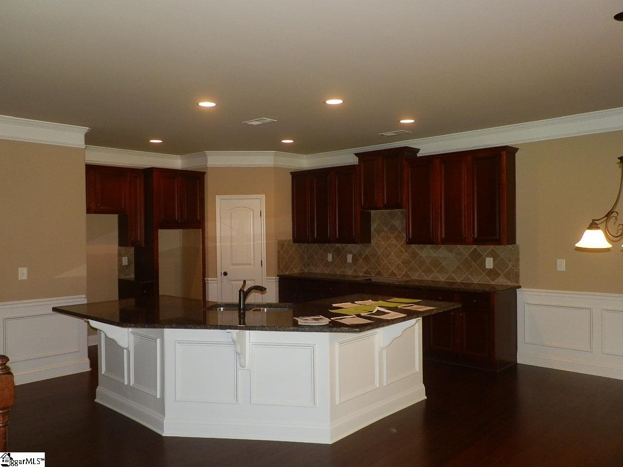 10 Bellagio Way Greer, SC 29651 - Photo 7 of 18 Gallery Image 7