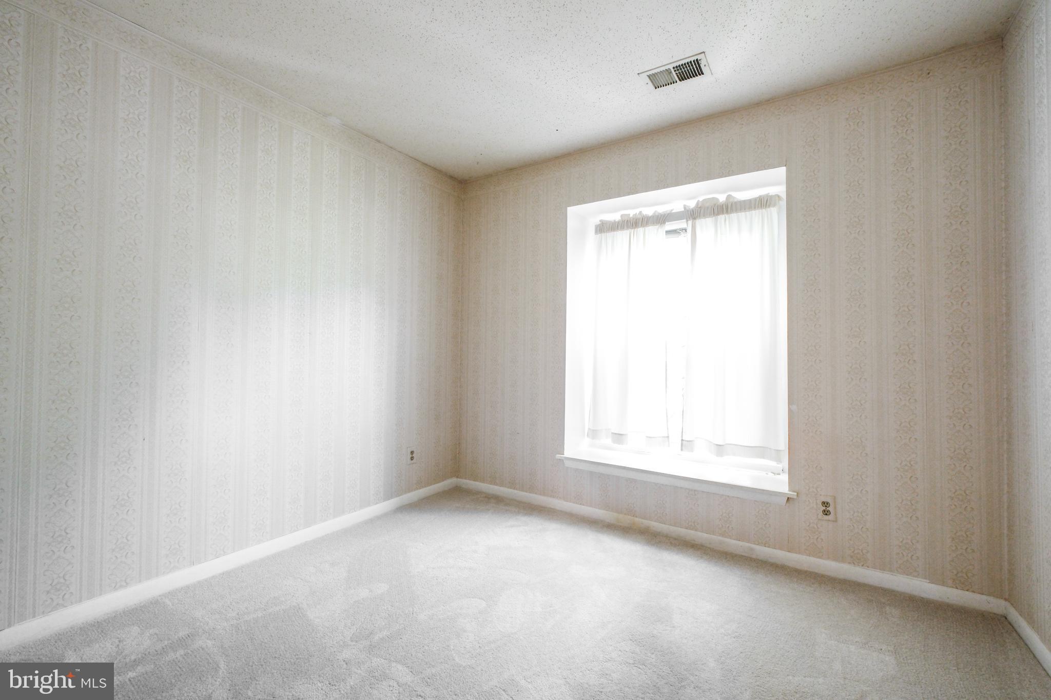 1655 Oak Spring Way Reston, VA 20190 - Photo 26 of 52 2nd bedroom