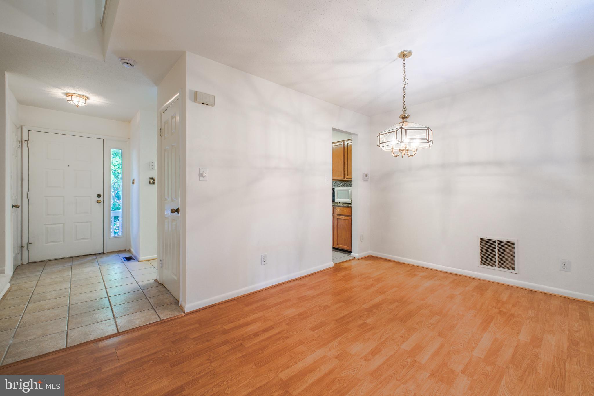 1655 Oak Spring Way Reston, VA 20190 - Photo 8 of 52 Dining room