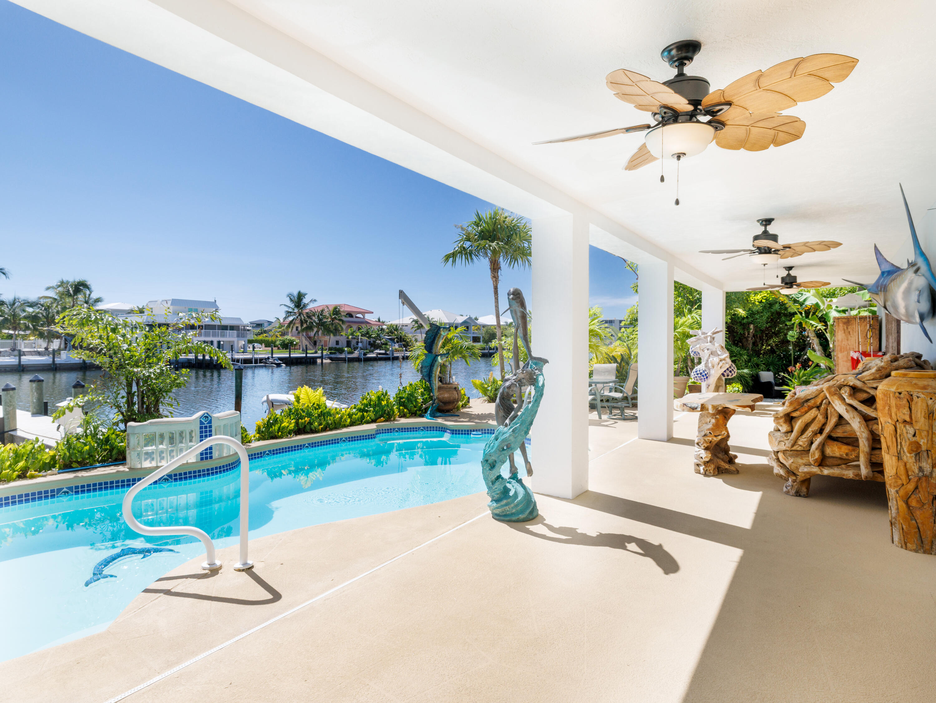 14 Ave F Marathon, FL 33050 - Photo 13 of 69 Pool, patio