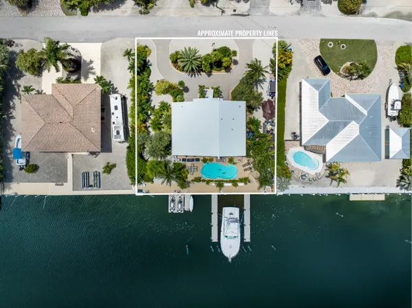 $2,895,000 | 14 Ave F, Marathon, FL 33050