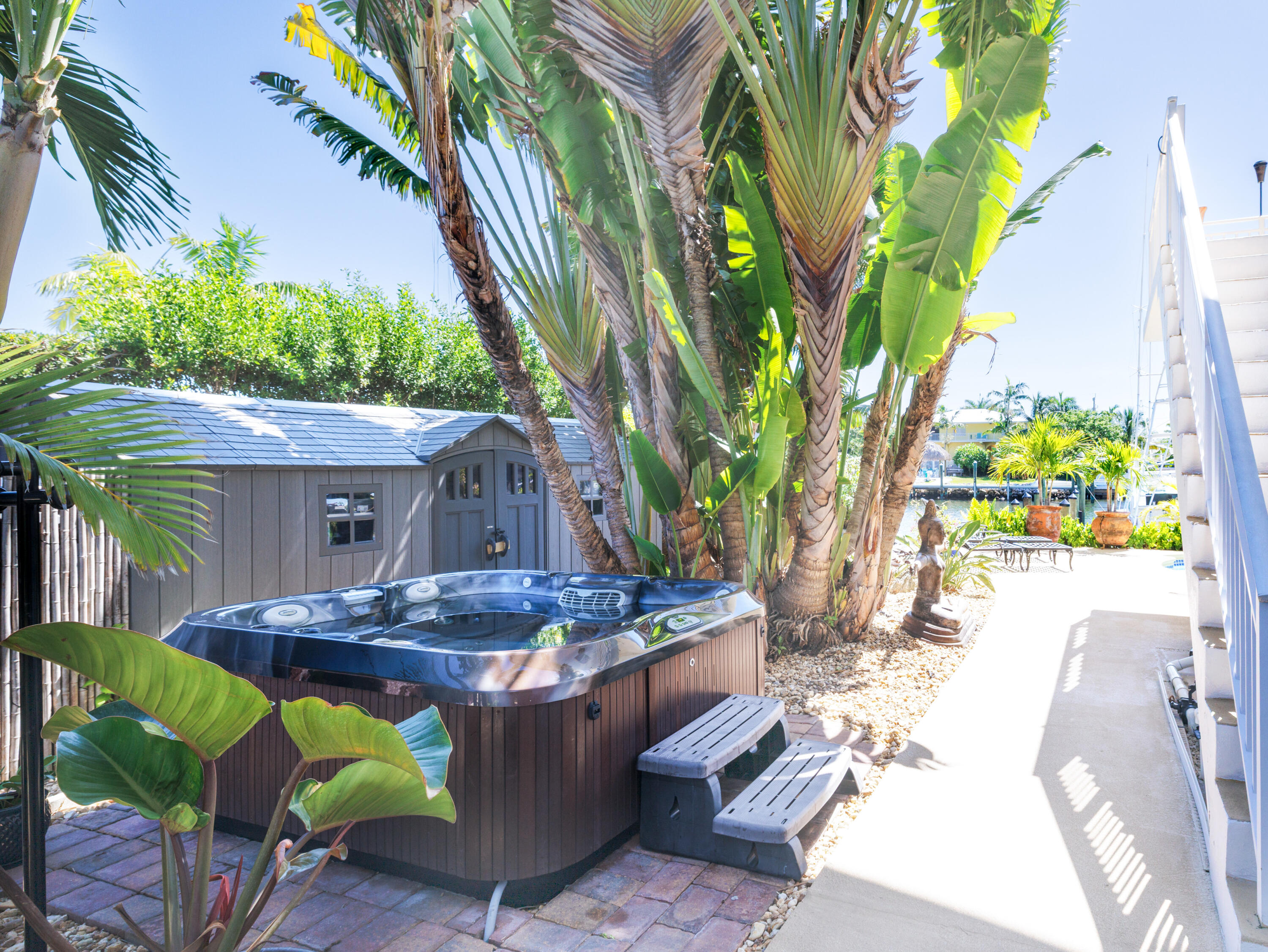 14 Ave F Marathon, FL 33050 - Photo 43 of 69 Hot tub