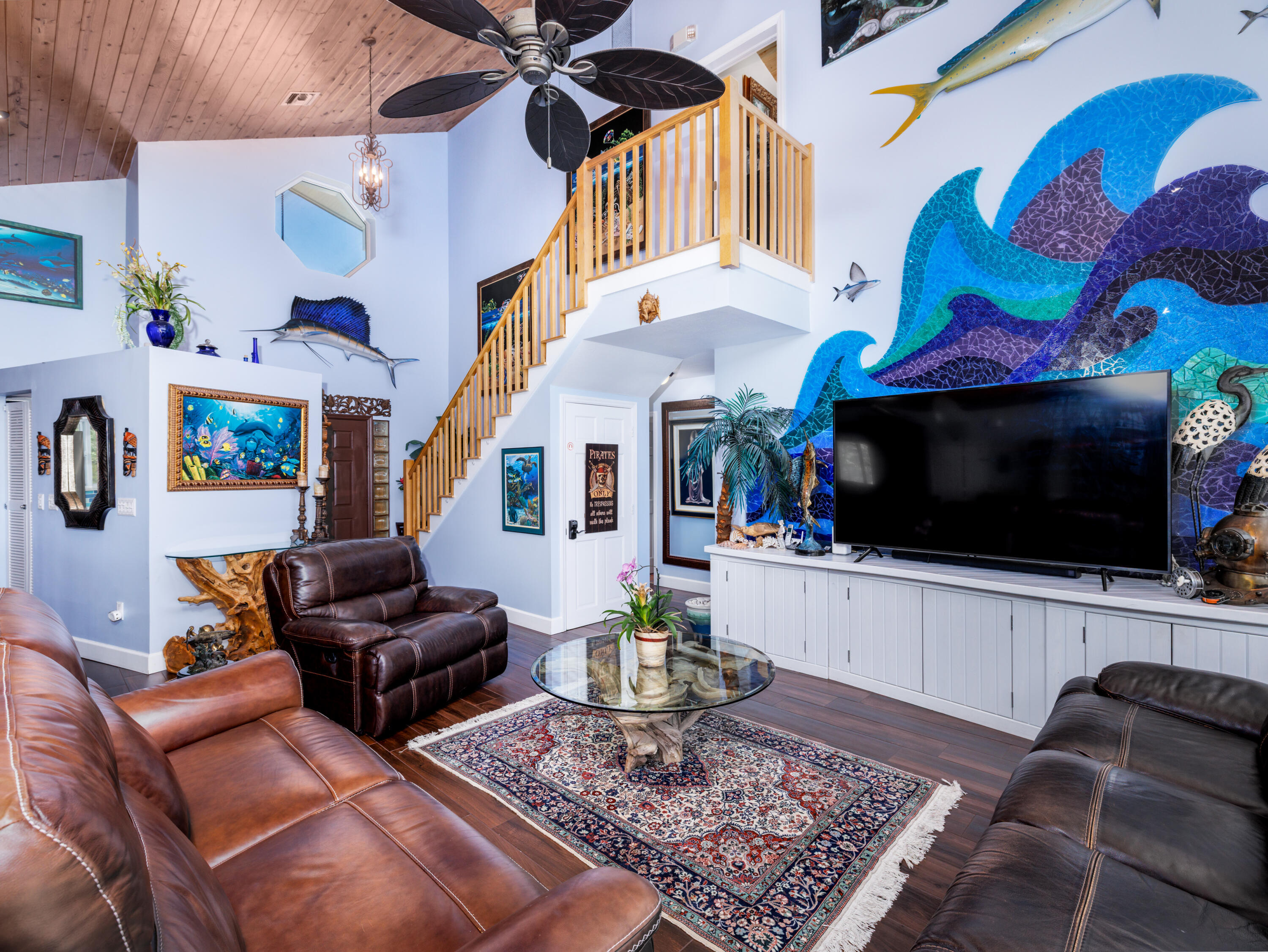 14 Ave F Marathon, FL 33050 - Photo 46 of 69 Living room