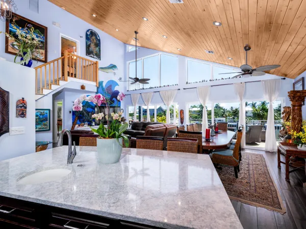 $2,895,000 | 14 Ave F, Marathon, FL 33050